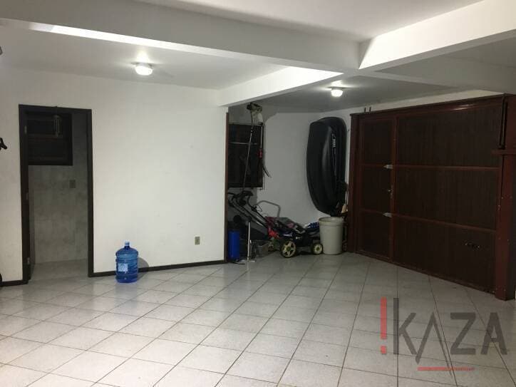 Casa com 400m² - 04 Dormitórios - Cachoeira do Bom Jesus — foto 8