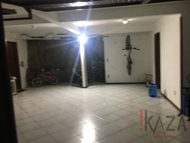 Casa com 400m² - 04 Dormitórios - Cachoeira do Bom Jesus — foto 1