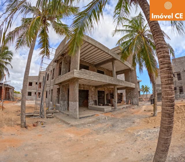 Bangalo espaçoso com 03 suítes na Praia de Flecheiras Ceará