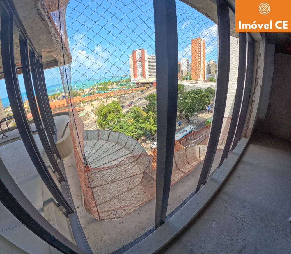 O apartamento em si é um verdadeiro refúgio de luxo, com espaços amplos e l — foto 8