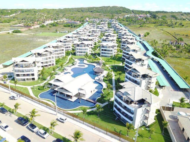 Cobertura Pé na Areia – Conforto e Sofisticação Frente Mar