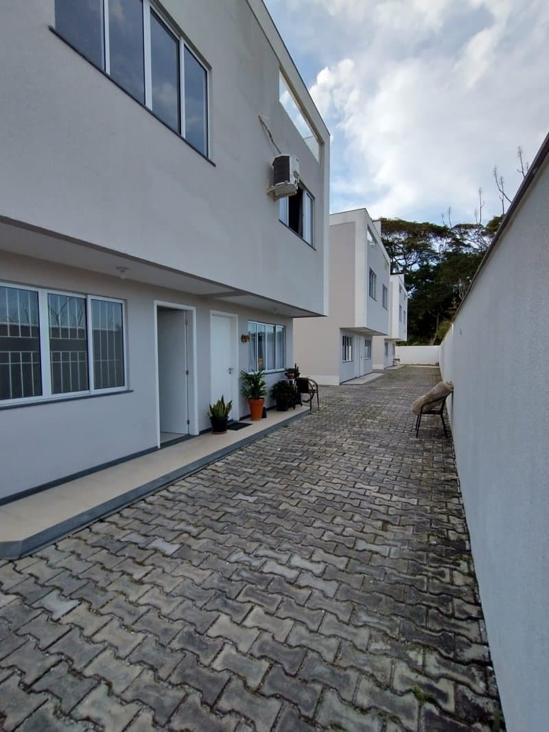 Casa Triplex - Rio Das Ostras, RJ no bairro Extenção Do Bosque — foto 1