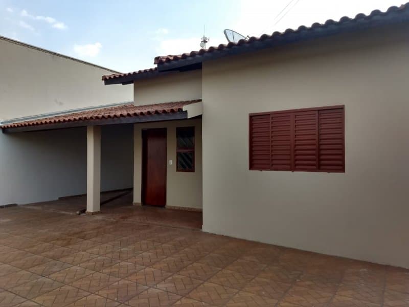 Casa - Conceição das Alagoas, MG no bairro Dom Maruca — foto 3