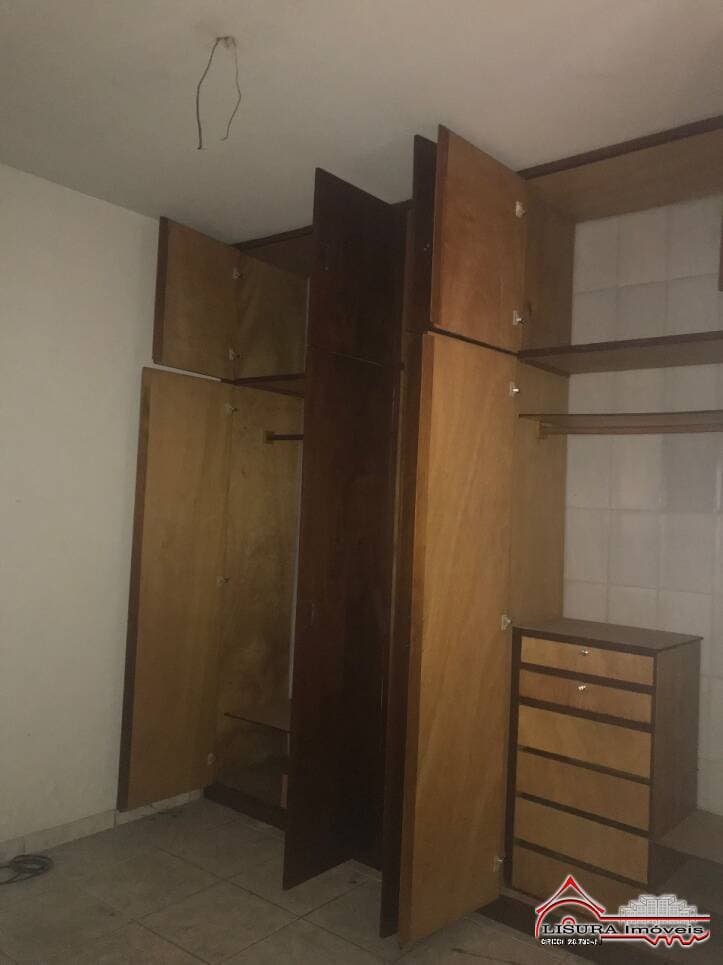 CASA RESIDENCIAL COMERCIAL NO CENTRO DE JACAREÍ SP — foto 8