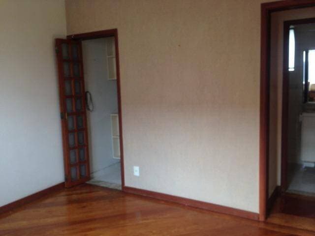 APARTAMENTO NO APINAGENS SAÍDA FÁCIL PARA A DUTRA — foto 2