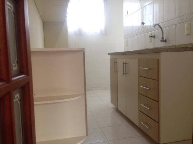 APARTAMENTO NO APINAGENS SAÍDA FÁCIL PARA A DUTRA — foto 9