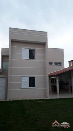 LINDA CASA NO PROLONGAMENTO DO JD SANTA MARIA JACAREÍ SP