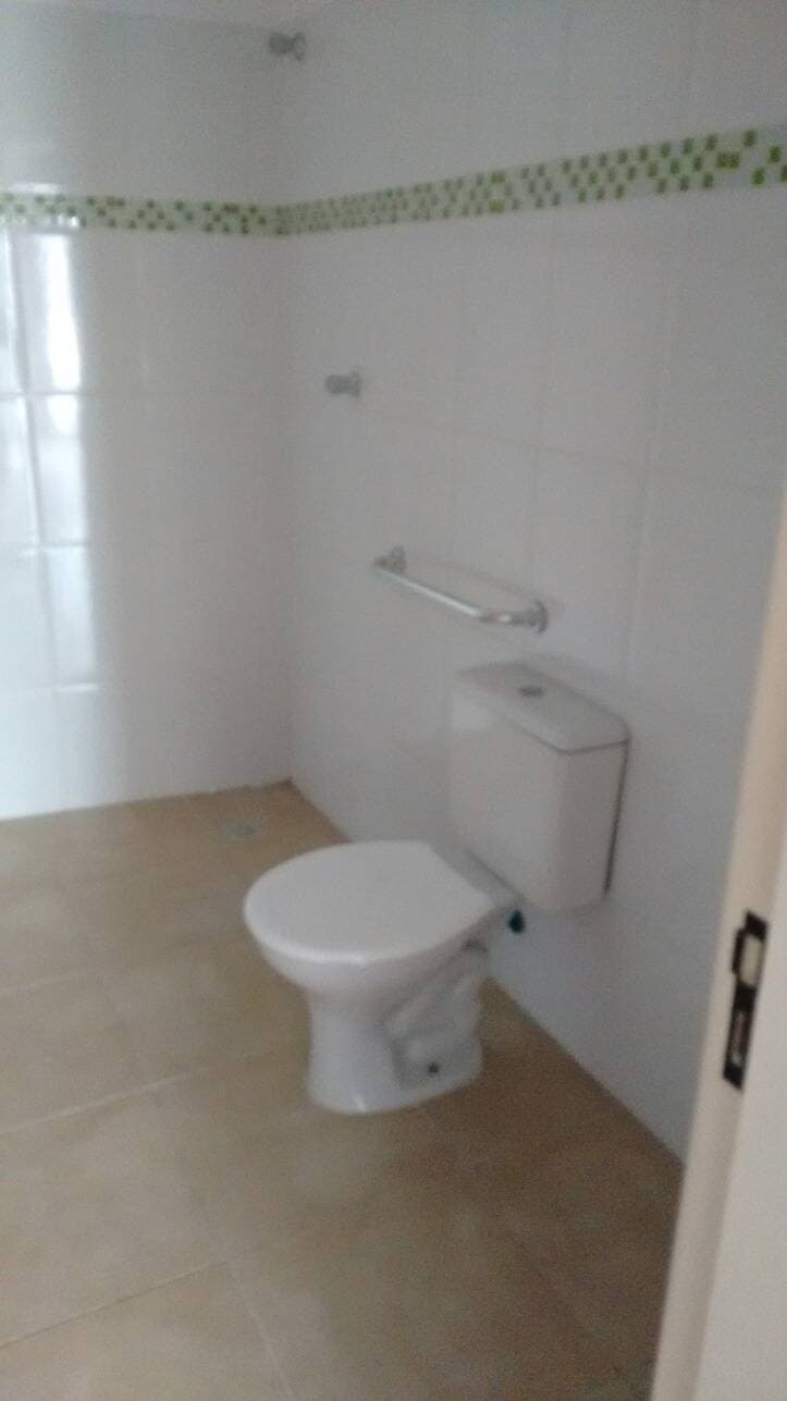 SALA COMERCIAL PARA LOCAÇÃO NO CENTRO DE JACAREI SP — foto 14