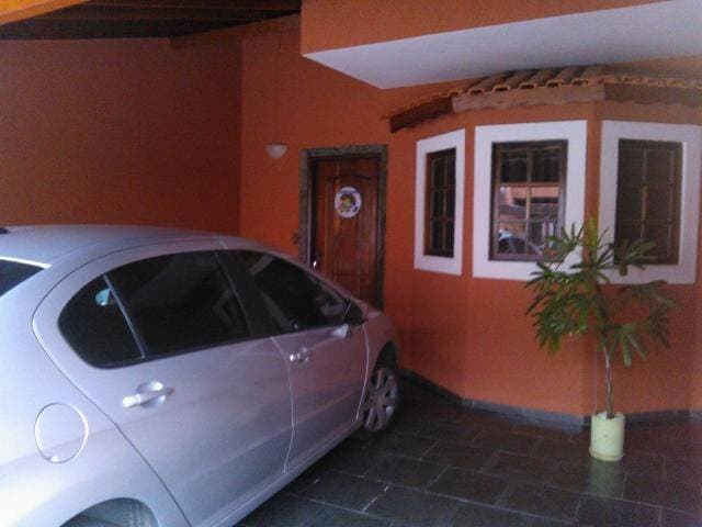 LINDA CASA DE COND. COM QUINTAL GRANDE E BAIXO VALOR DE COND — foto 4