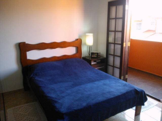 LINDA CASA DE COND. COM QUINTAL GRANDE E BAIXO VALOR DE COND — foto 11
