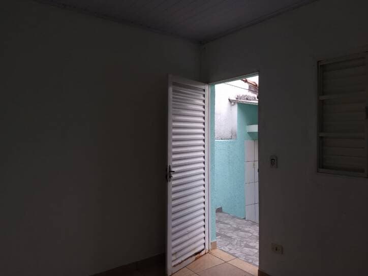 CASA NO PQ SANTO ANTONIO JACAREÍ SP — foto 7