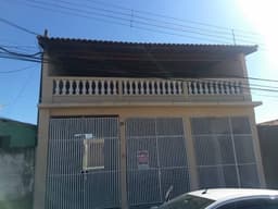 CASA COM PONTO COMERCIAL E EDICULA PQ SANTO ANTONIO JACAREÍ