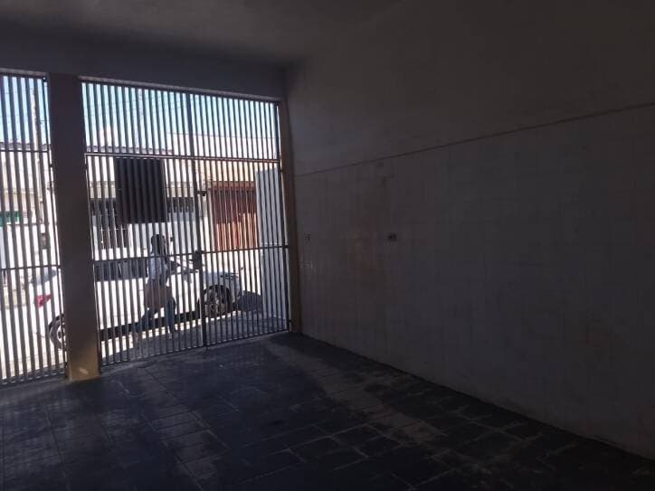 CASA COM PONTO COMERCIAL E EDICULA PQ SANTO ANTONIO JACAREÍ — foto 3