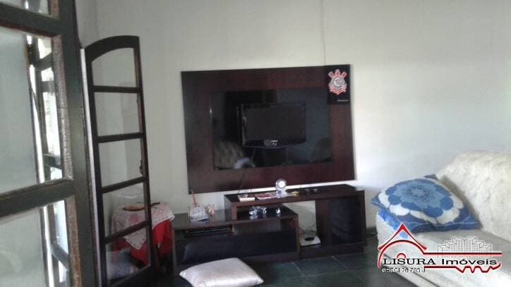 LINDA CASA COM 862 M² DE TERRENO — foto 4