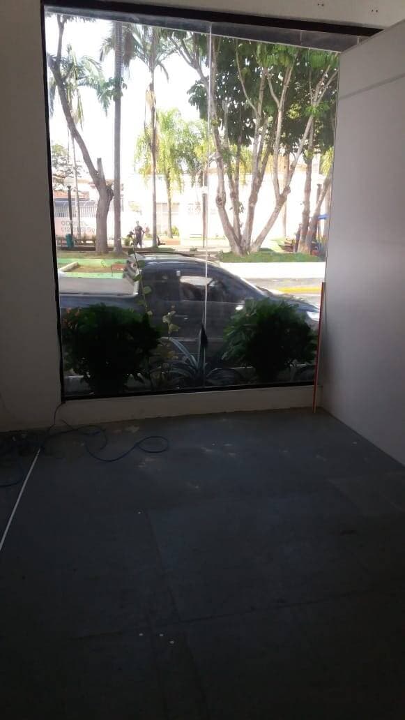 SALA COMERCIAL NO CENTRO PARA LOCAÇÃO JACAREÍ SP — foto 2