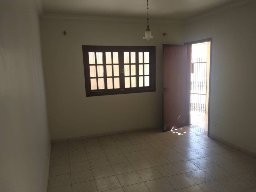 CASA NO CIDADE JARDIM PARA VENDA JACAREÍ SP ESTUDA TROCA — foto 1
