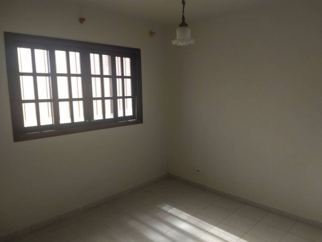 CASA NO CIDADE JARDIM PARA VENDA JACAREÍ SP ESTUDA TROCA — foto 11