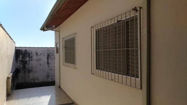 LINDA CASA REFORMADA NO JD DINDINHA JACAREÍ SP — foto 9