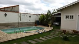 CASA NO PROLONGAMENTO DO SANTA MARIA, ESTUDA TROCA
