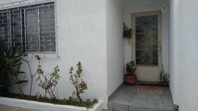 CASA COM COM EDICULA NO PQ NOVA AMERICA, ESTUDA TROCA — foto 3