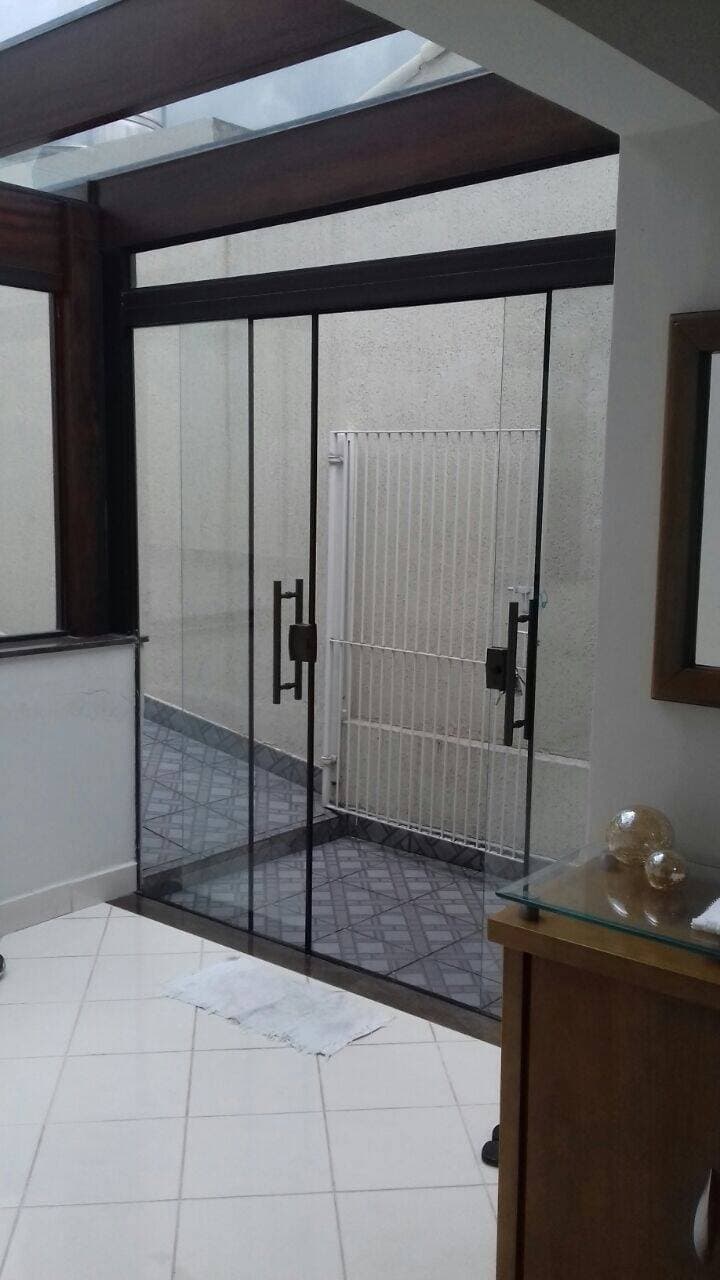 CASA NO PQ ITAMARATY COM EDICULA EM JACAREI - SP — foto 2