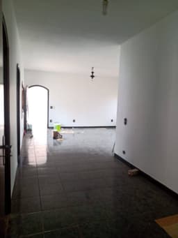 CASA RESIDENCIAL OU COMERCIAL PARA LOCAÇÃO JD SIESTA JACAREÍ SP