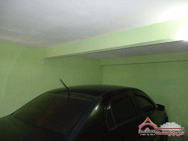 CASA NO PQ SANTO ANTONIO JACAREÍ SP — foto 12