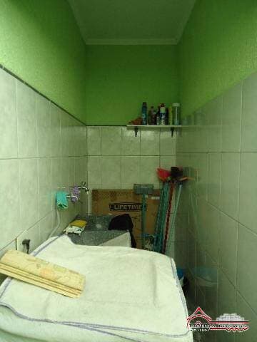 CASA NO PQ SANTO ANTONIO JACAREÍ SP — foto 14