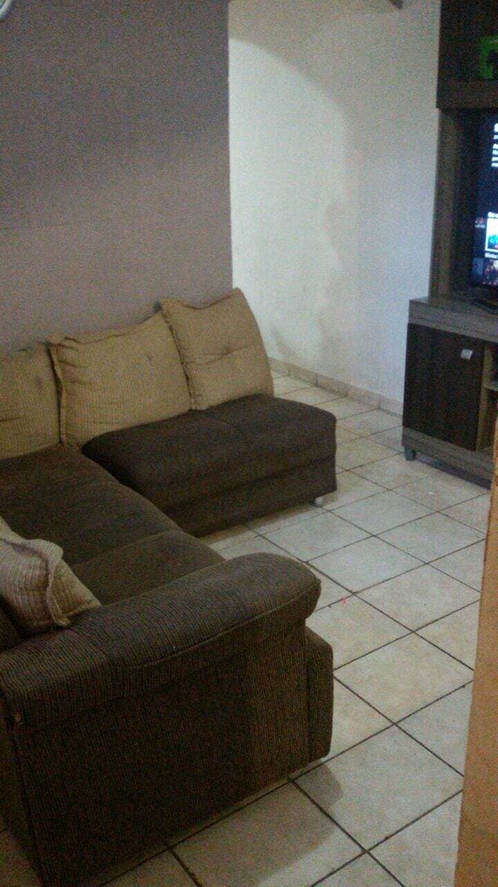 CASA COM PONTO DE COMERCIO JACAREÍ SP — foto 2