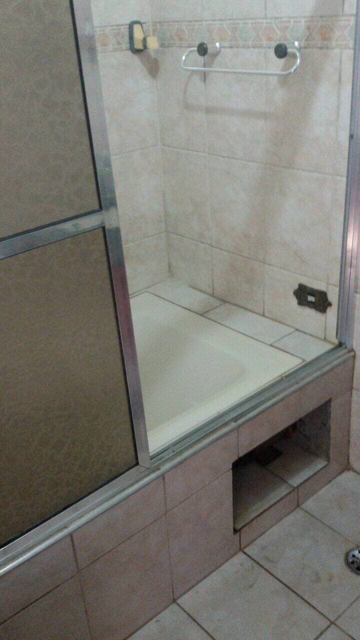 CASA COM PONTO DE COMERCIO JACAREÍ SP — foto 12