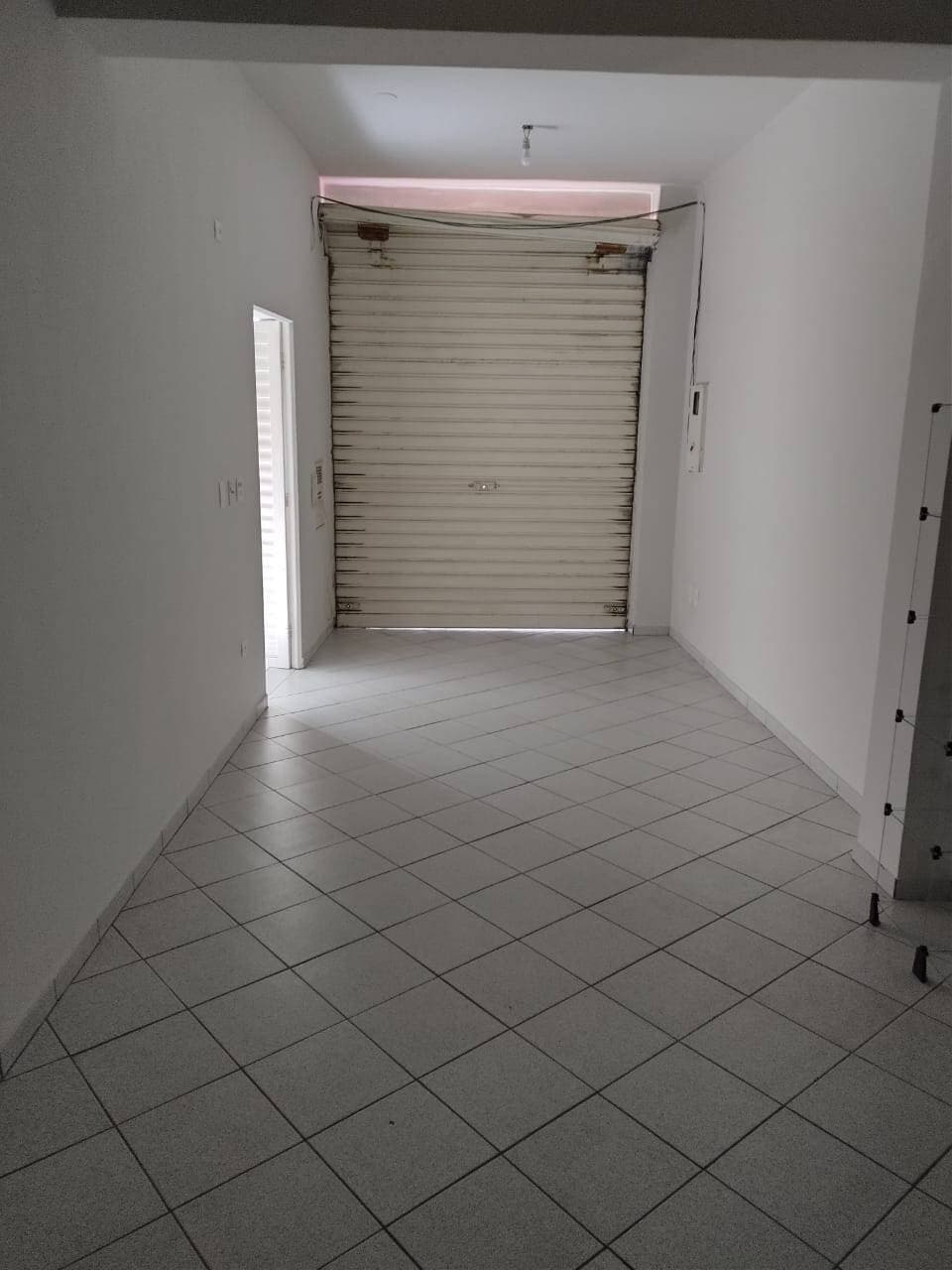 IMOVEL COM 2 PONTOS COMERCIAIS NO CENTRO PARA VENDA JACAREÍ SP — foto 1