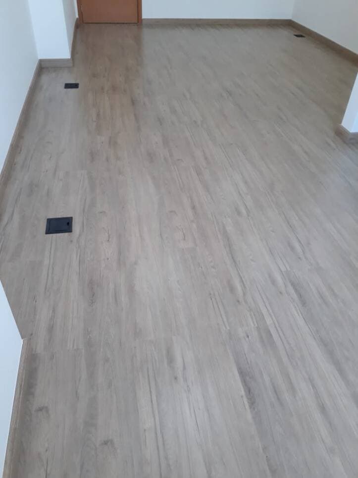 SALA COMERCIAL BOULEVARD JACAREÍ SP ACEITA IMÓVEL DE MENOR — foto 4
