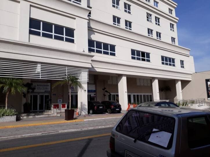 SALA COMERCIAL BOULEVARD JACAREÍ SP ACEITA IMÓVEL DE MENOR — foto 13