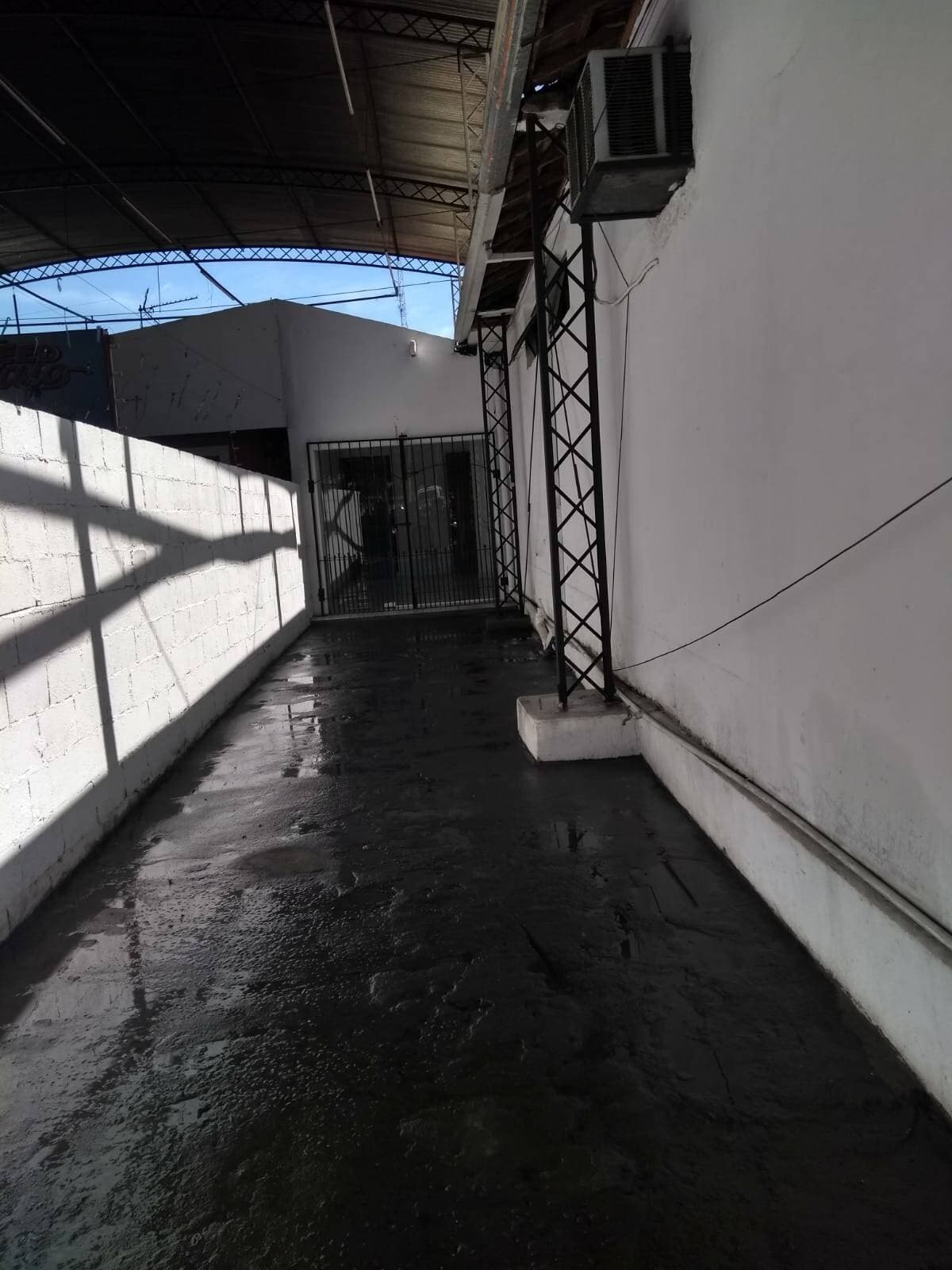 CASA RESIDENCIAL OU COMERCIAL NA RUA BARÃO DE JACAREÍ SP — foto 12