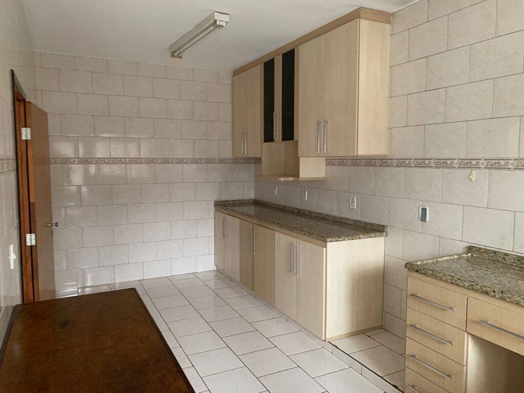 CASA COMERCIAL NO CENTRO DE JACAREÍ SP — foto 2
