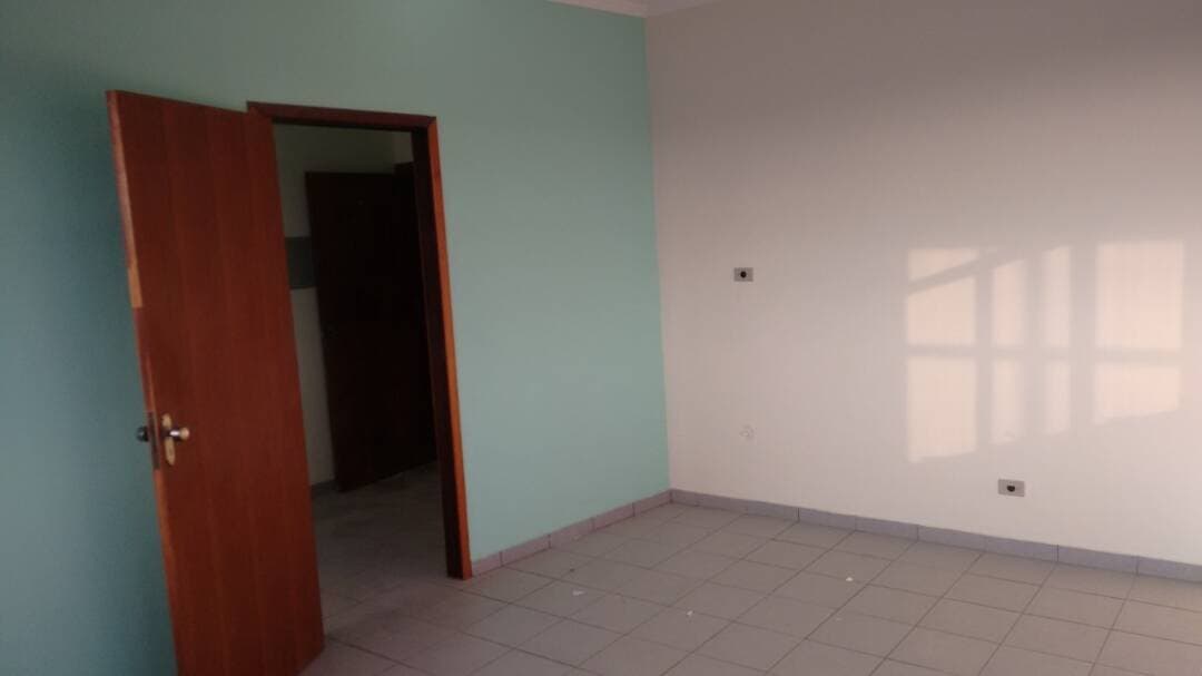 SALA NO EDIFÍCIO AMERICA AO LADO DO INSS JACAREÍ SP — foto 8
