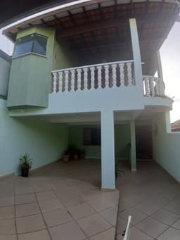 CASA NO JD MARIA AMELIA JACAREÍ SP