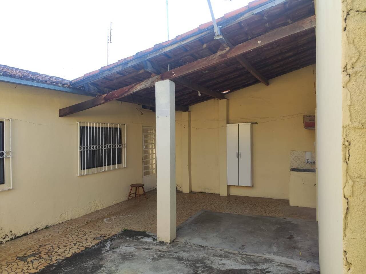 CASA NO JD DINDINHA JACAREÍ SP — foto 8