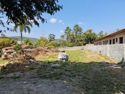 ÁREA / TERRENO COM COSTRUÇÃO DE KITINETS SÃO SILVESTRE JACAREÍ SP