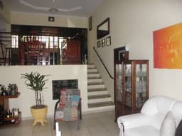 CASA CONDOMÍNIO JARDIM COLEGINHO COM PISCINA jacareí sp