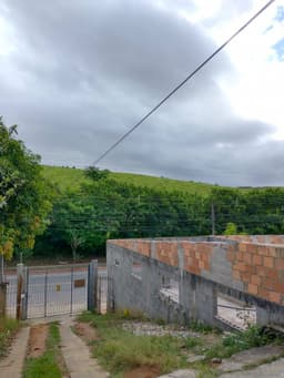 ÁREA EM JACAREÍ 1.300 METROS ÓTIMO PARA PREDIO JACAREÍ SP