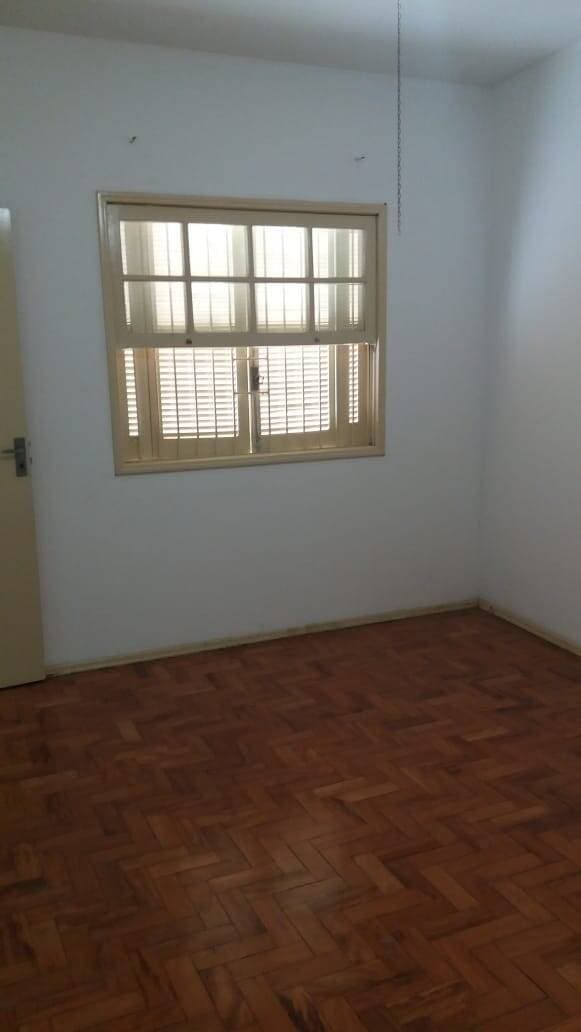 CASA RESIDENCIAL OU COMERCIAL NO CENTRO DE JACAREÍ SP — foto 9