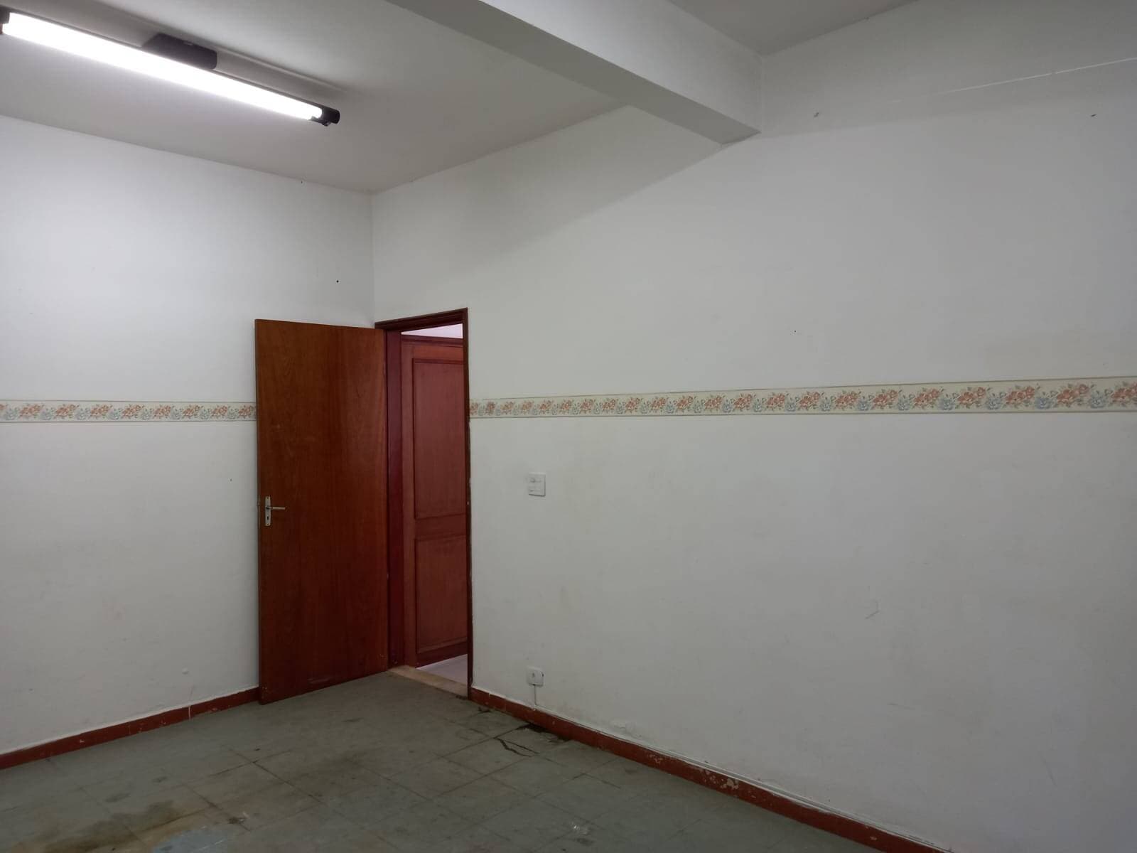 CASA RESIDENCIAL OU COMERCIAL NO CENTRO DE JACAREÍ SP — foto 6