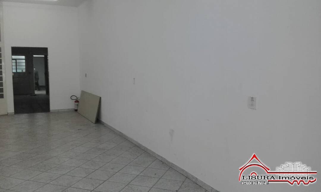 SALÃO COMERCIAL NO CENTRO DE JACAREÍ SP PARA LOCAÇÃO — foto 10