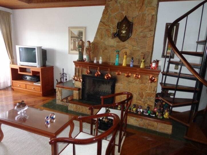 COBERTURA - DUPLEX EM CAMPOS DO JORDÃO - BAIRRO CAPIVARI — foto 2