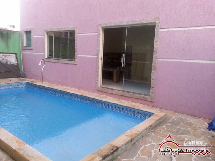 CASA COM 4 DORMITÓRIOS NO VILA BRANCA JACAREÍ SP — foto 4