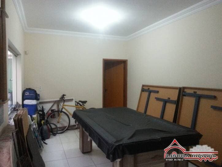 CASA COM 4 DORMITÓRIOS NO VILA BRANCA JACAREÍ SP — foto 6