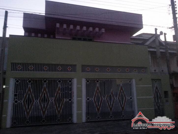 CASA COM 4 DORMITÓRIOS NO VILA BRANCA JACAREÍ SP — foto 13