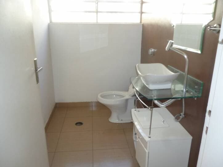 CASA GRANDE NO CENTRO DE JACAREI PARA VENDA — foto 2