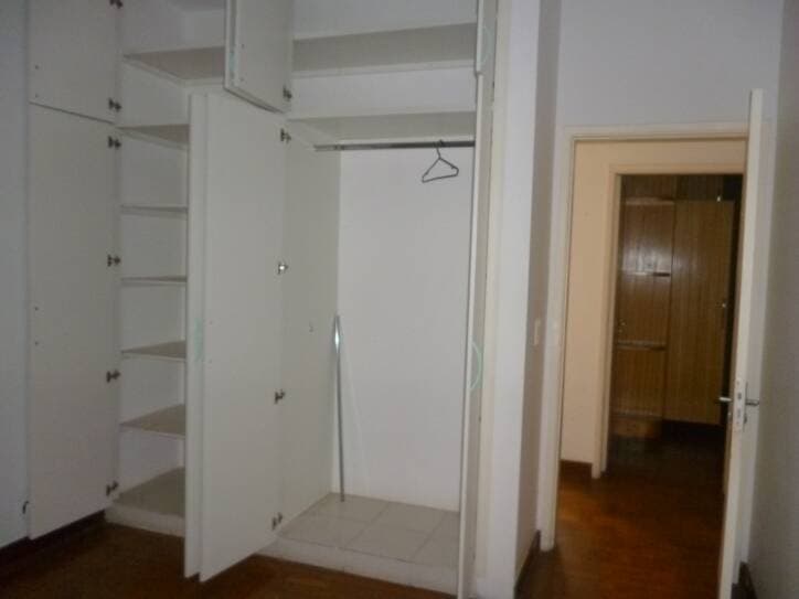 CASA GRANDE NO CENTRO DE JACAREI PARA VENDA — foto 13